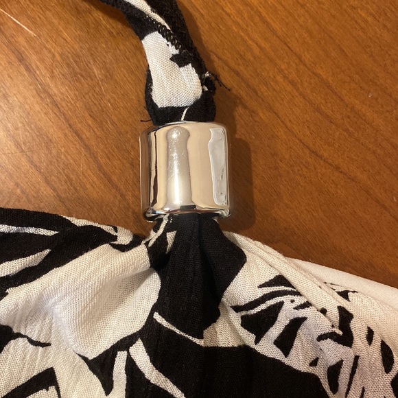 BCX 100% rayon print halter top with decorative hardware and elastic hem - Picture 3 of 7